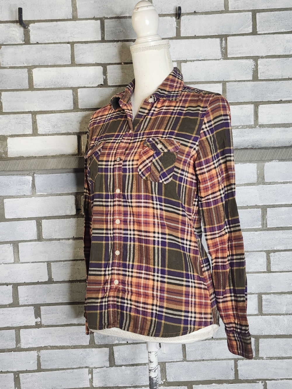 • I Love H81 Long Sleeve Button Up Plaid Flannel Shirt Small Multicolor Pockets